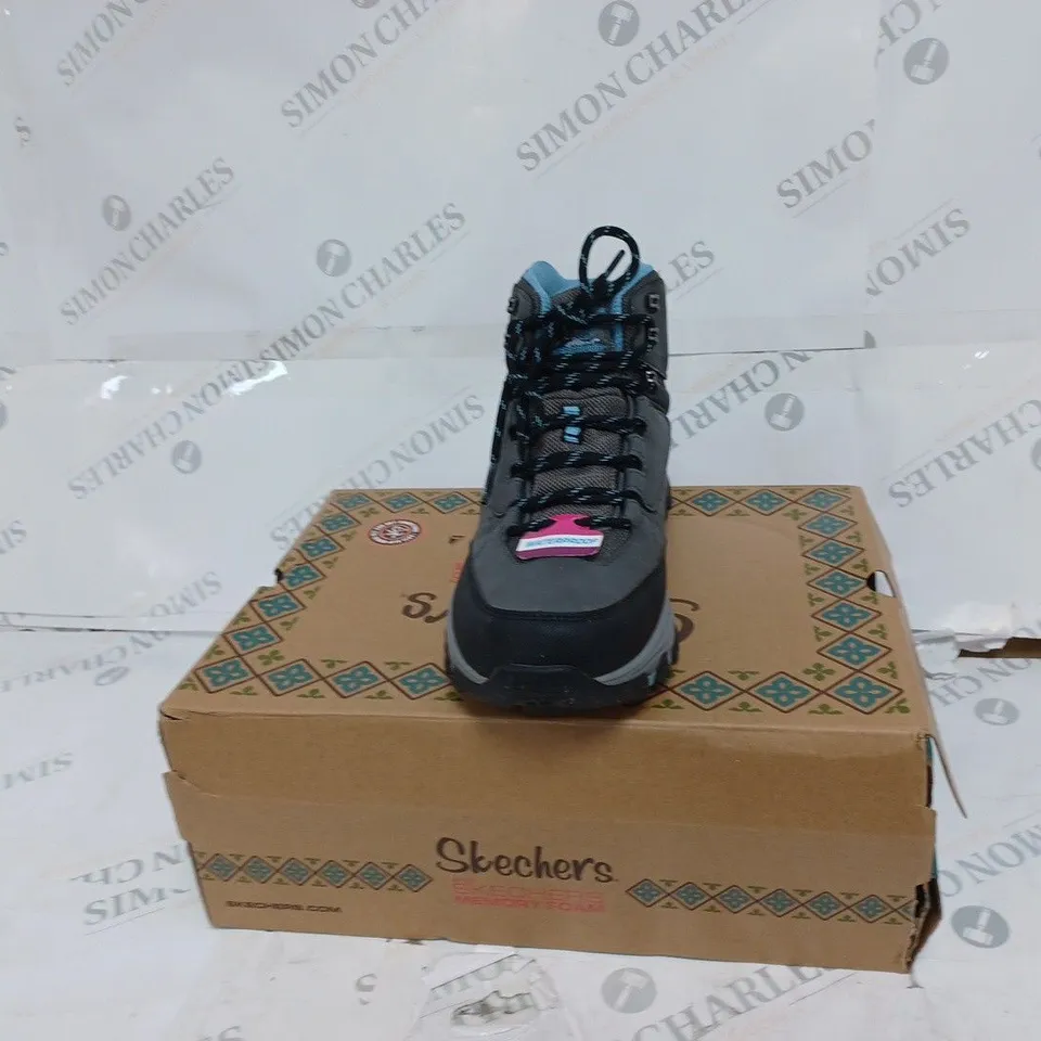 BOXED SKECHERS CHARCOAL HIKING BOOTS- SIZE 5.5 