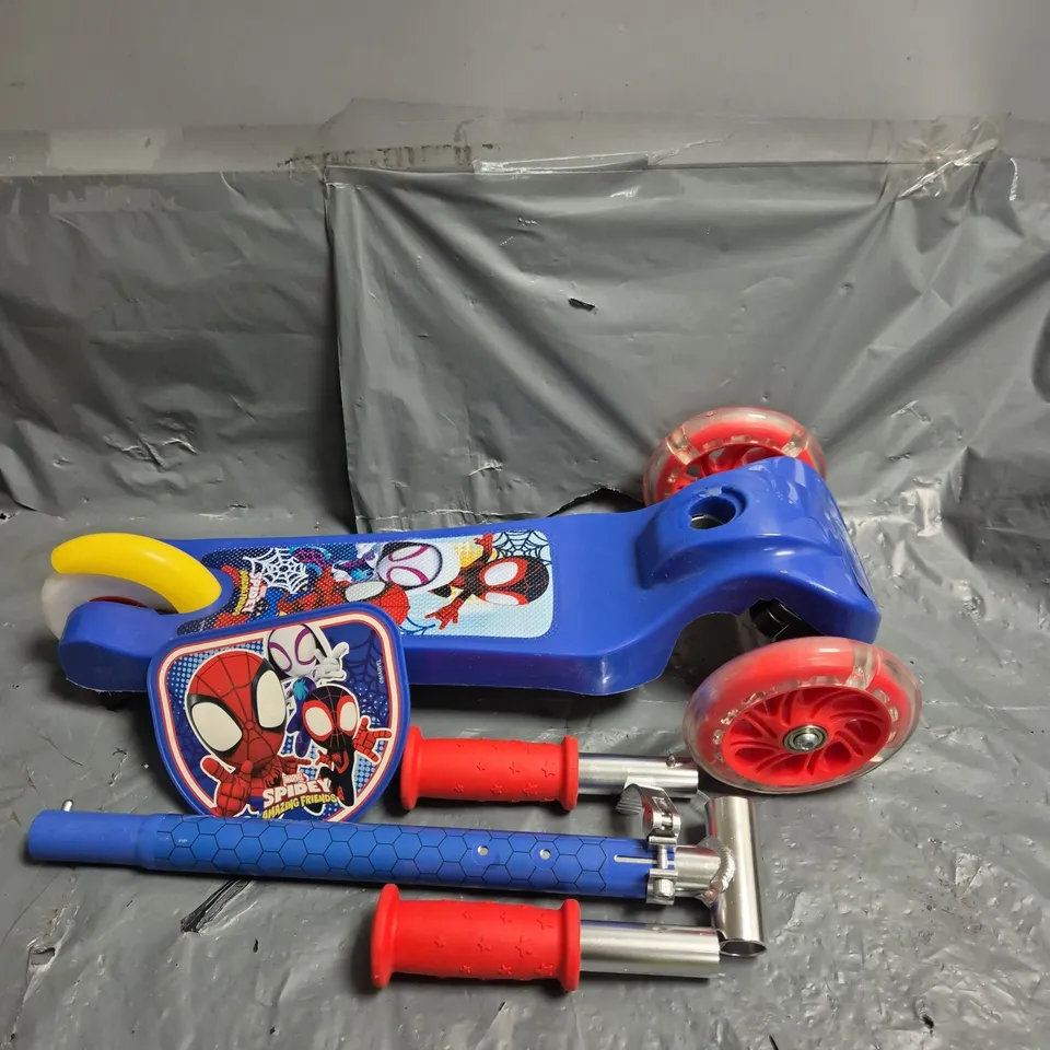 SPIDEY AND HIS AMAZING FRIENDS MINI GO! - TILT SCOOTER WITH LIGHTS RRP £25