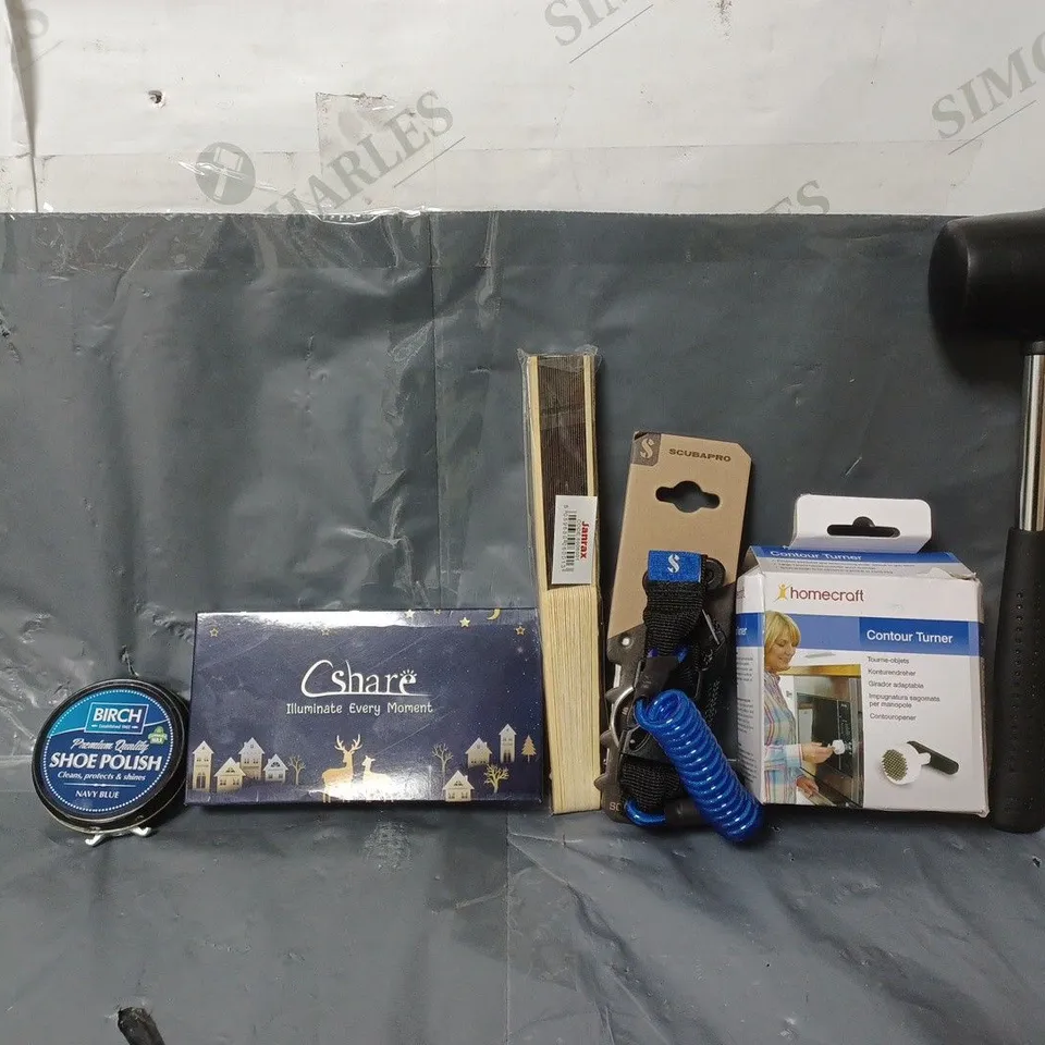 BOX OF APPROXIMATELY 15 ASSORTED ITEMS TO INCLUDE - RUBBER MALLET , HOME CRAFT CONTOUR TURNER , BIRCH SHOE POLISH ETC