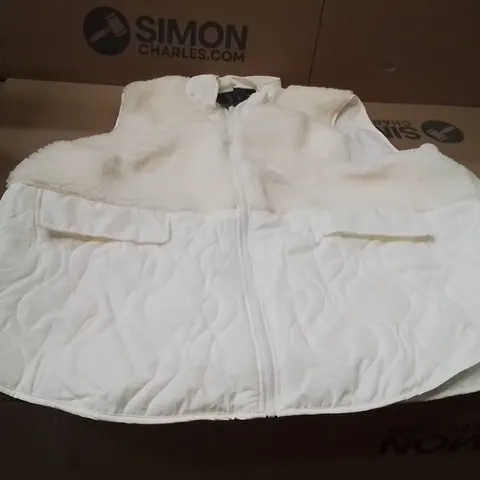 BOXED BRAND NEW APPROXIMATELY 7 JD WILLIAMS  FLEECE BORG GILLET CREAM SIZE 30