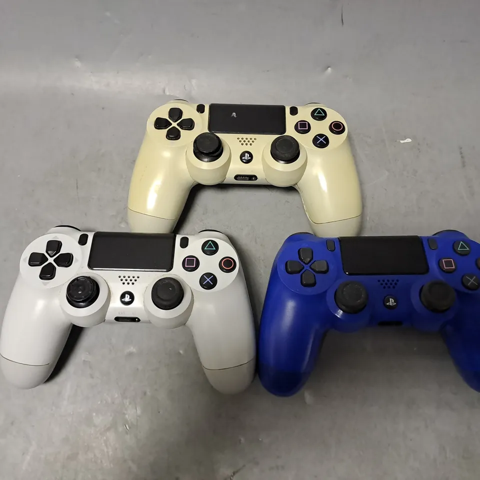 SET OF 3 PLAYSTION 4 CONTROLLERS