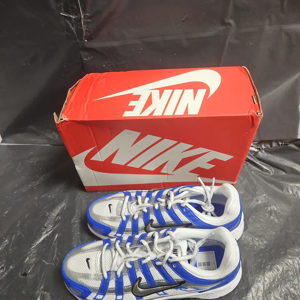 NIKE P-6000 GS YOUTH TRAINERS – UK 6 (EU 40 / BR 38), RACER BLUE/METALLIC SILVER