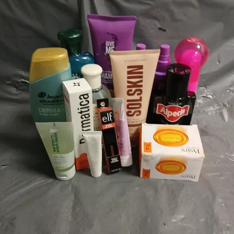 APPROXIMATELY 20 ASSORTED HEALTH & BEAUTY PRODUCTS TO INCLUDE ALPECIN CAFEINE COLOUR SHAMPOO, ELF LIP STAIN, SOLSKIN TANNING MOISTURISER, ETC