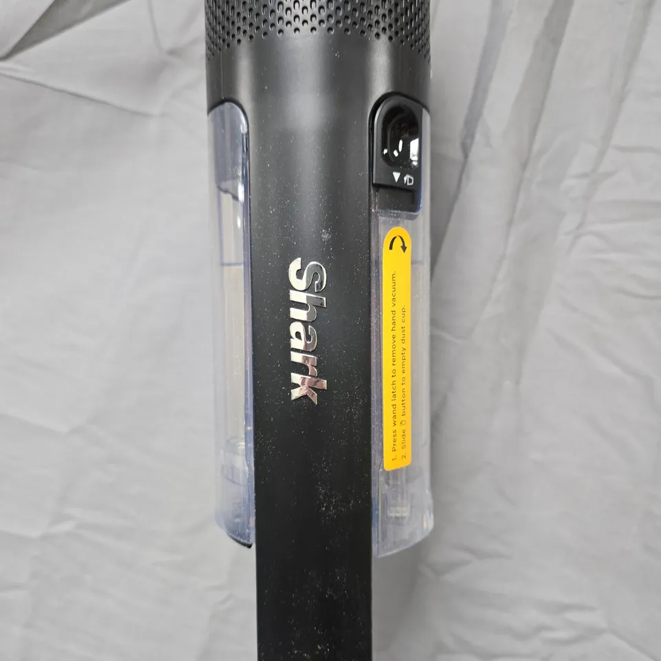 SHARK STRATOS CORDLESS STICK VACUUM – PET PRO MODEL