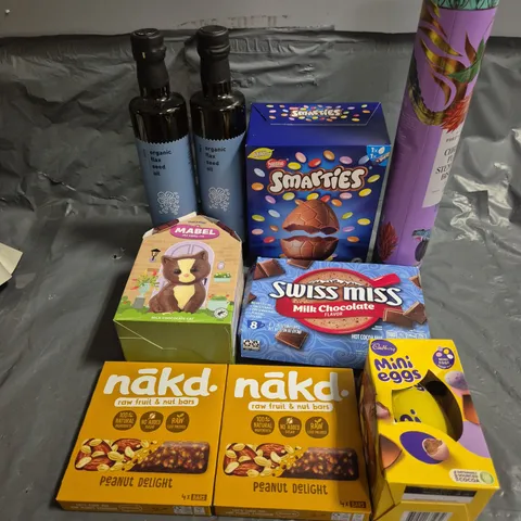 APPROXIMATELY 15 ASSORTED FOOD AND DRINK PRODUCTS TO INCLUDE - CADBURY MINI EGGS EGG - FORTNUM & MASON CHRISTMAS PLUM & STEM GINGER BISCUITS - RAWGORILLA ORGANIC FLAX SEED OIL - ETC - COLLECTION ONLY
