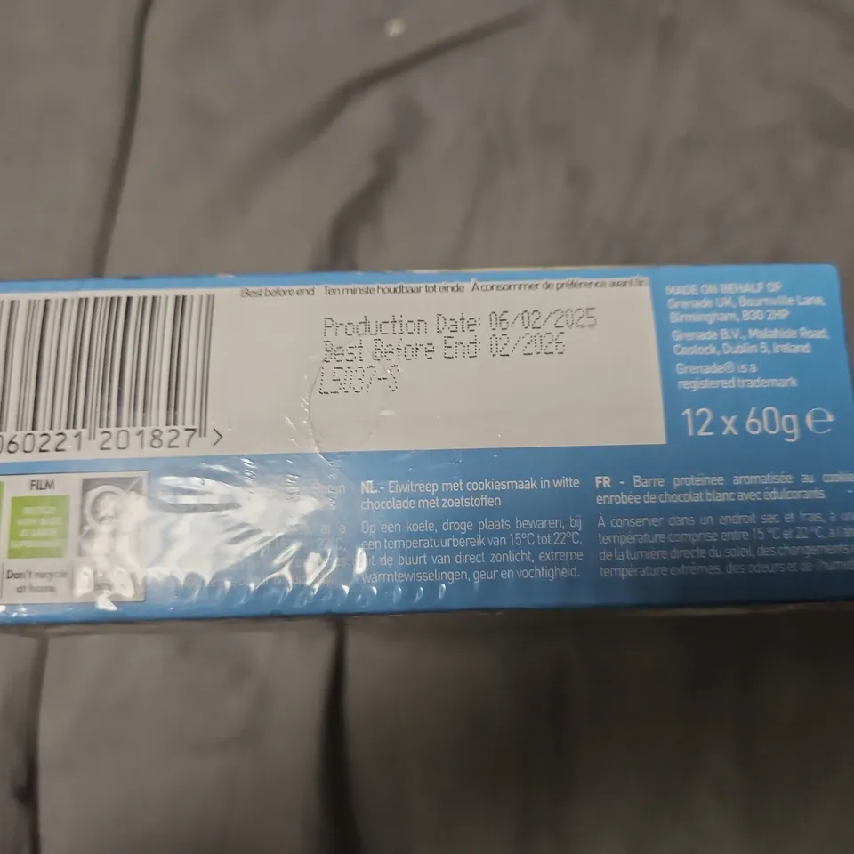 GRENADE HIGH PROTEIN LOW SUGAR SNACK BARS – 12 X 60G (WHITE CHOCOLATE COOKIE FLAVOUR)