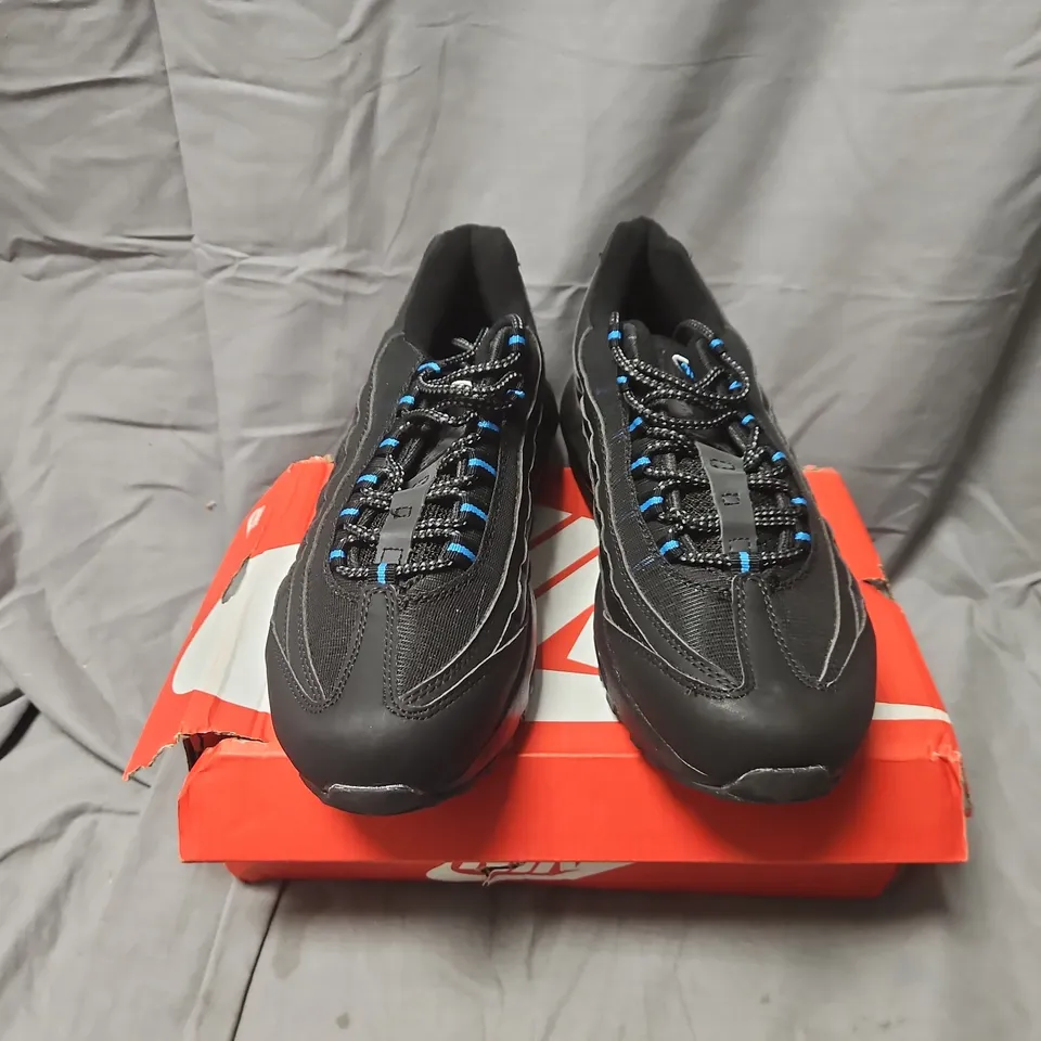 NIKE AIR MAX 95 TT BLACK/BLUE SNEAKERS – UK 8 (US 9, EU 42) – BOXED