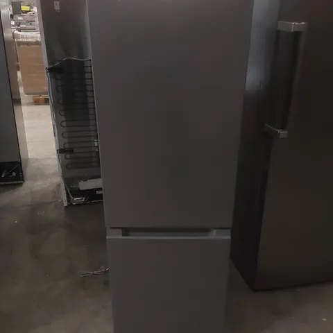 LOGIK LFC50S23 60/40 FRIDGE FREEZER - SILVER