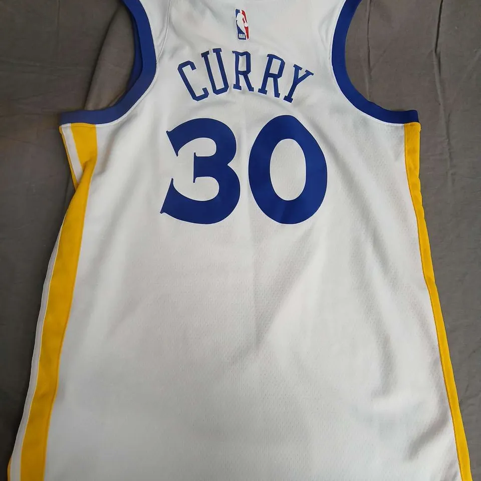 NIKE GOLDEN STATE WARRIORS 'CURRY 30' JERSEY IN WHITE - MEDIUM