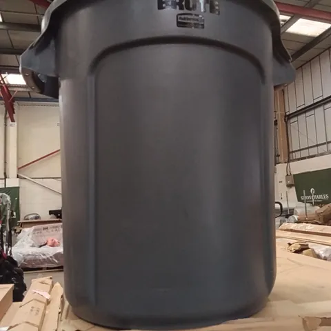 BRUTE PLASTIC BIN