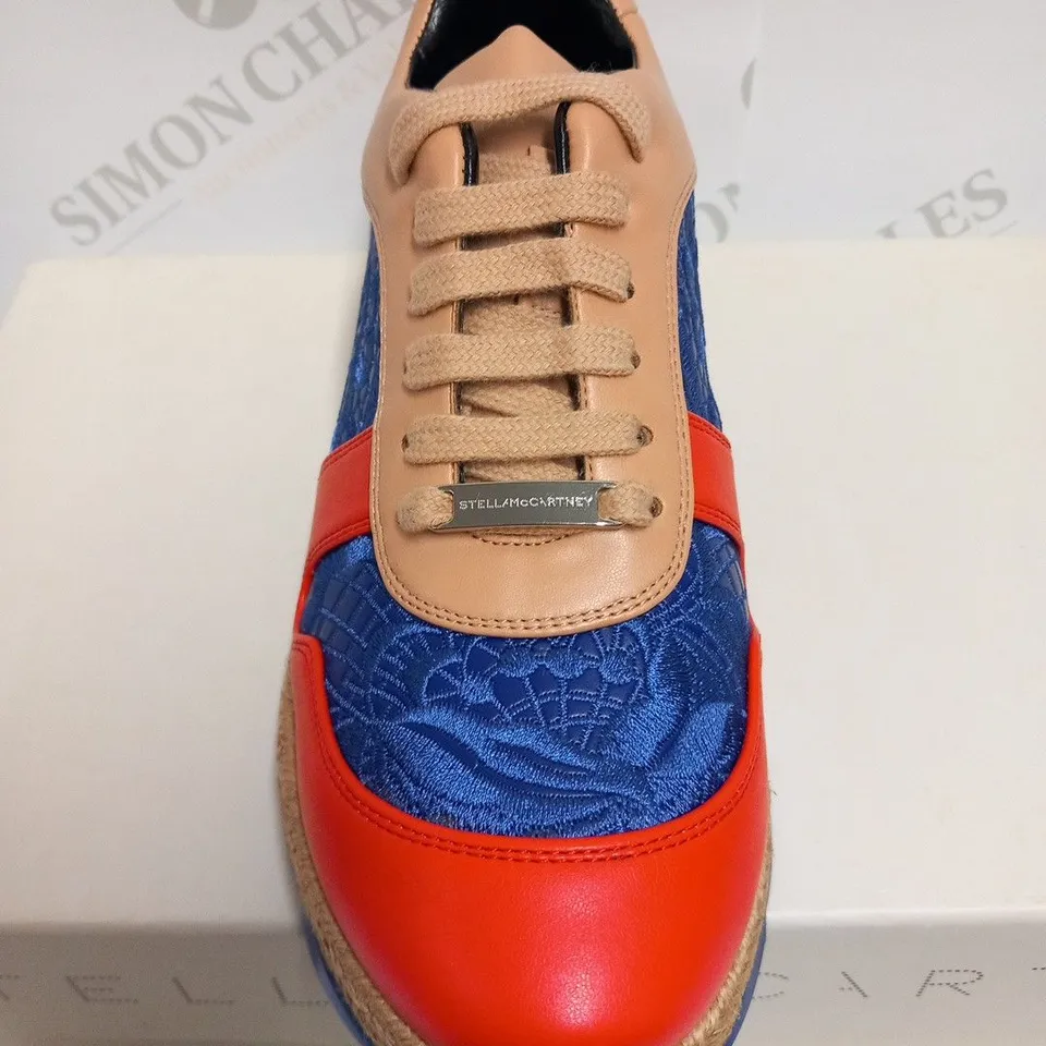 BOXED PAIR OF STELLA MCCARTNEY SPORTS SHOE SIZE 35