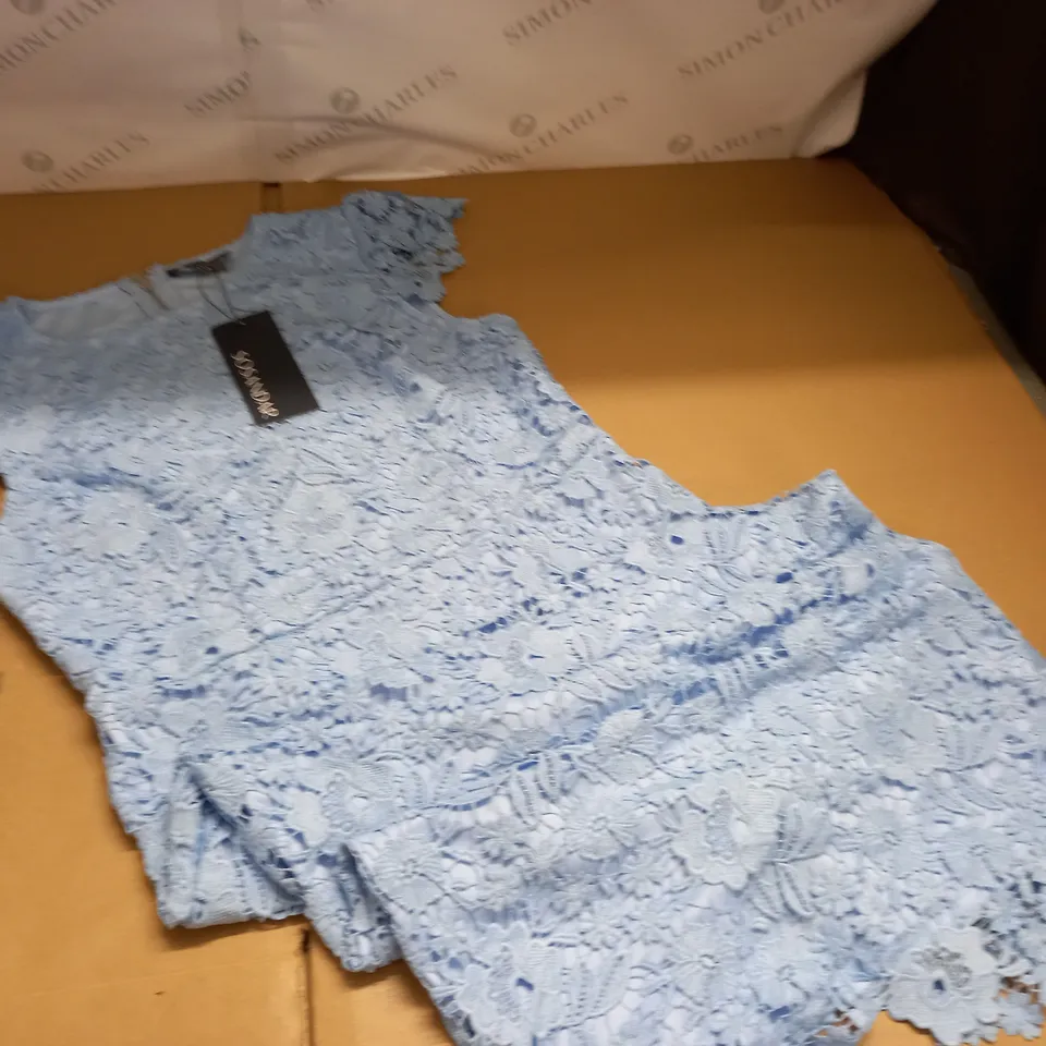 SOSANDAR LACE FLUTTER SLEEVE PENCIL DRESS - 14