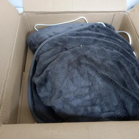 BOXED COZEE HOME VELVETSOFT HEATED THROW IN CHARCOAL