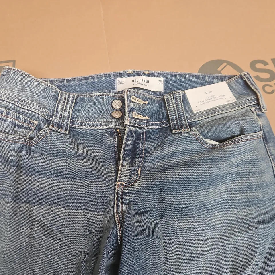 HOLLISTER BOOT LOW RISE BOOTCUT JEANS IIN LIGHT BLUE - W28 LONG