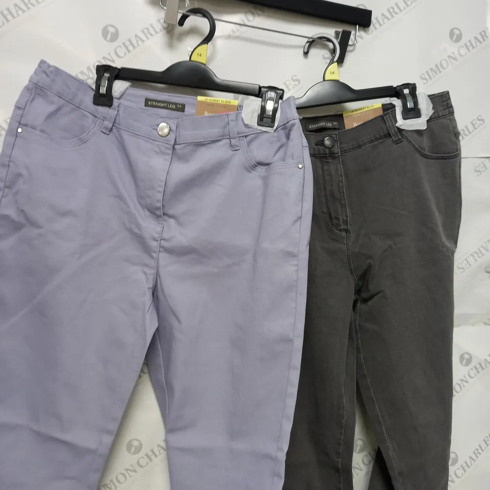 BOX OF ASSORTED CLOTHING ITEMS TO INCLUDE JEANS, TOPS ETC