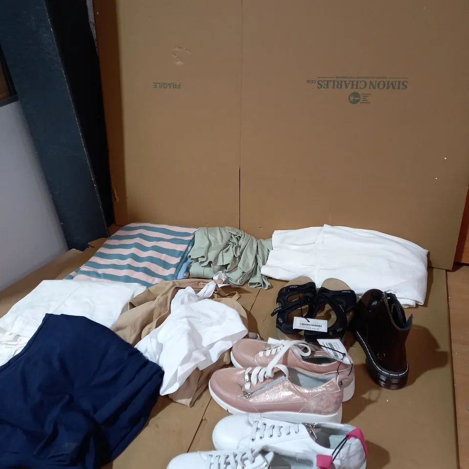 LARGE BOX OF ASSORTED CLOTHING ITEMS AND SHOES