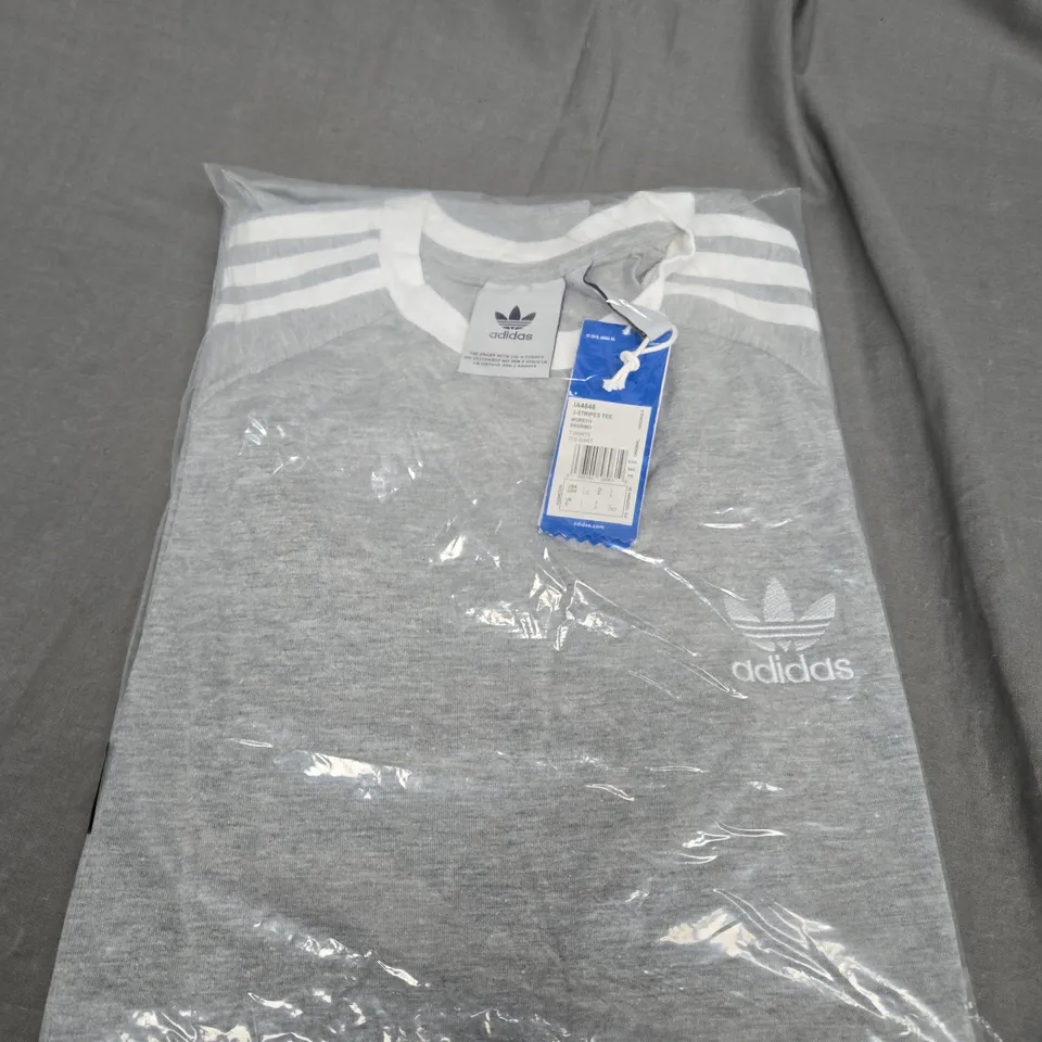 ADIDAS ORIGINAL CASUAL T-SHIRT SIZE L