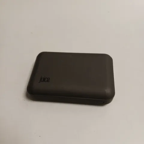 JUICE POWERBANK IN BLACK TYPE-C AND MICRO USB INPUT AND USB OUTPUT