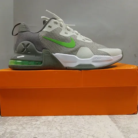 BOXED PAIR OF NIKE AIR MAXALPHA TRAINER 5 IN GREY/GREEN/WHITE SIZE UK 10