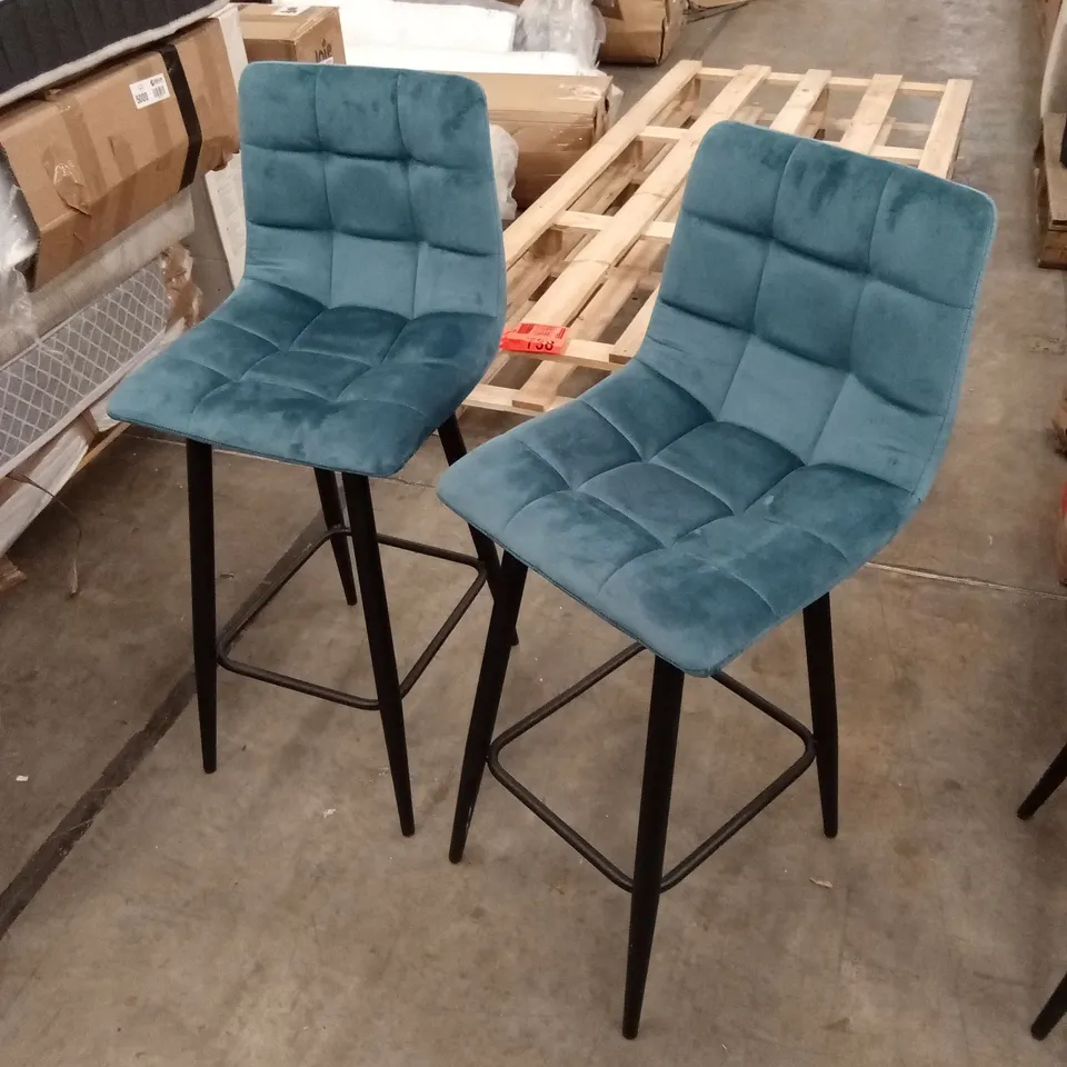 SET OF 2 QUALITY DESIGNER TEAL VELVET BAR STOOLS