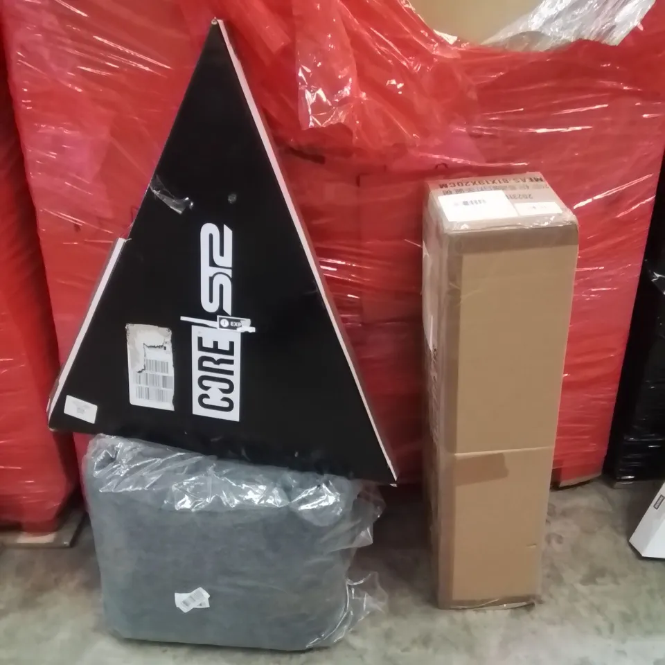 PALLET OF ASSORTED HOUSEHOLD GOODS AND PRODUCTS TO INCLUDE;CHRISTMAS TREE,SCOOTER BAR,AREA RUG
