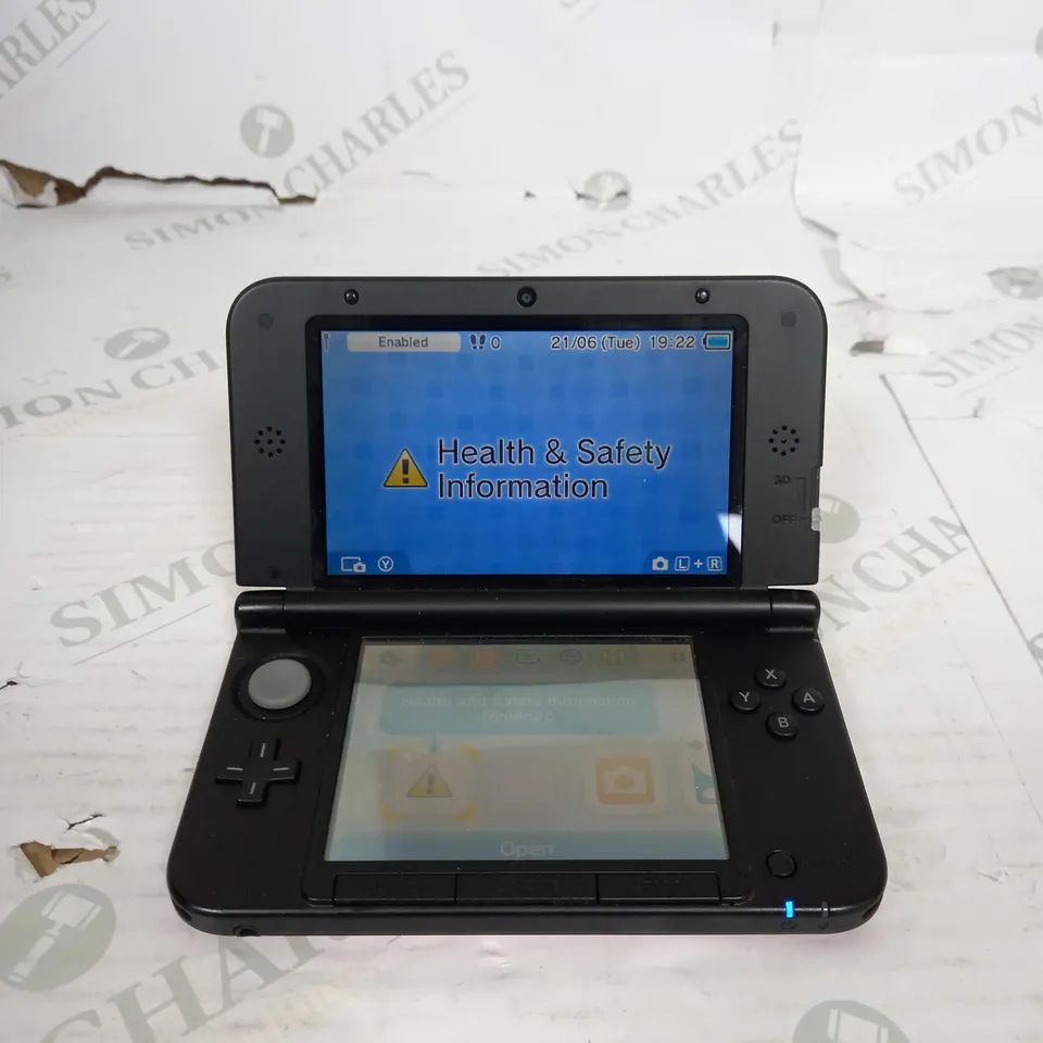 NITENDO 3DS XL CONSOLE
