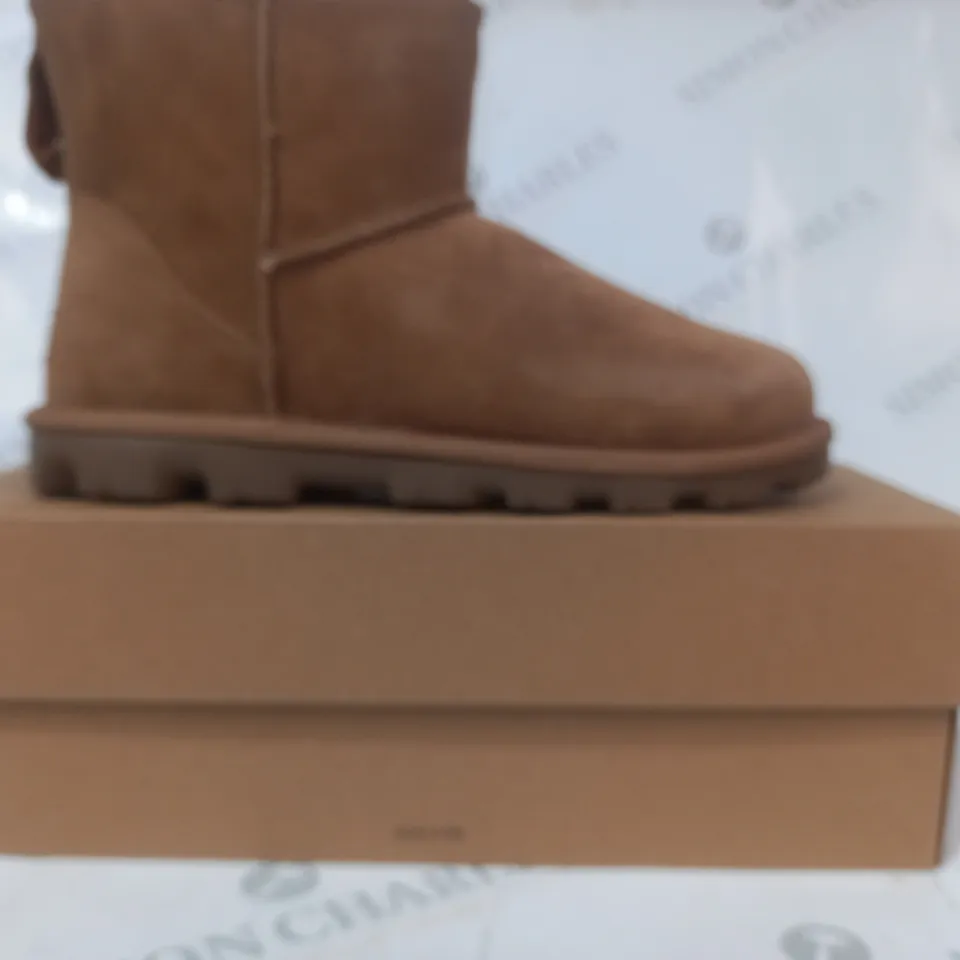 BOXED PAIR OF UGG ESSENTIAL MINI SHOES IN TAN UK SIZE 6