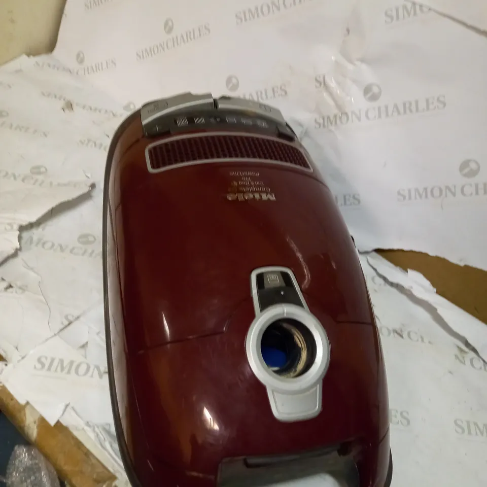 MIELE VACUUM CLEANER