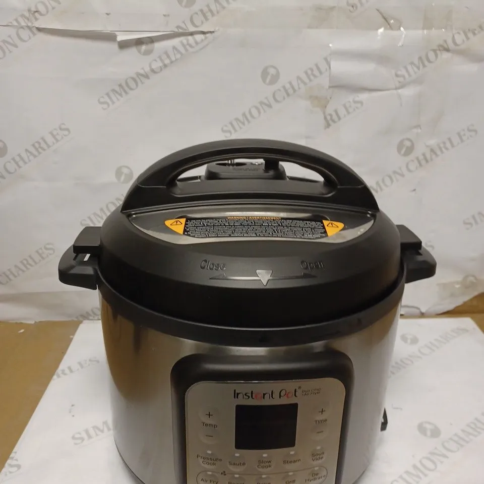 INSTANT POT DUO CRISP+ AIR FRYER MULTICOOKER
