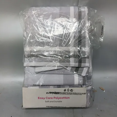 EVERYDAY EASY CARE POLY COTTON CHECK DUVET SET - SINGLE