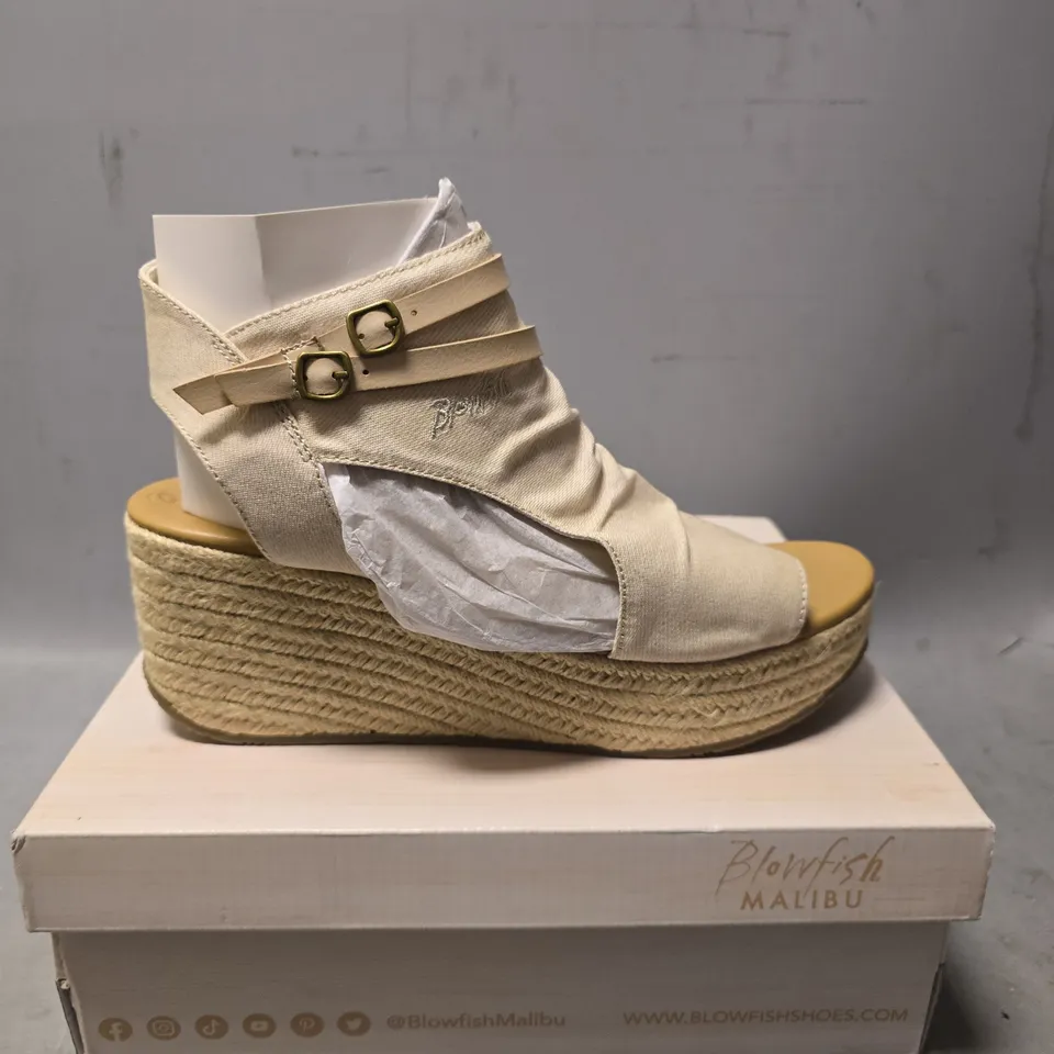 BOXED BLOWFISH MALIBU LACEY WEDGE SANDAL - SIZE 8