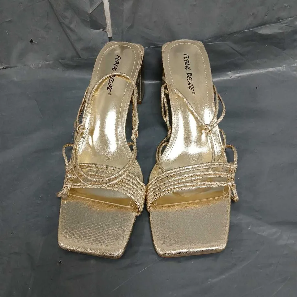 PUBLIC DESIRE OPEN TOE BLOCK HEEL SANDALS IN GOLD SIZE 8