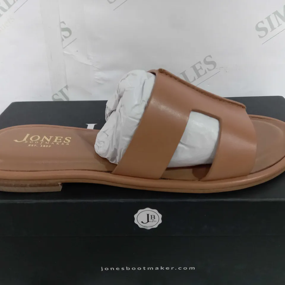 BOXED PAIR OF JONES BOOTMAKER LILLI TAN SANDALS - UK 5