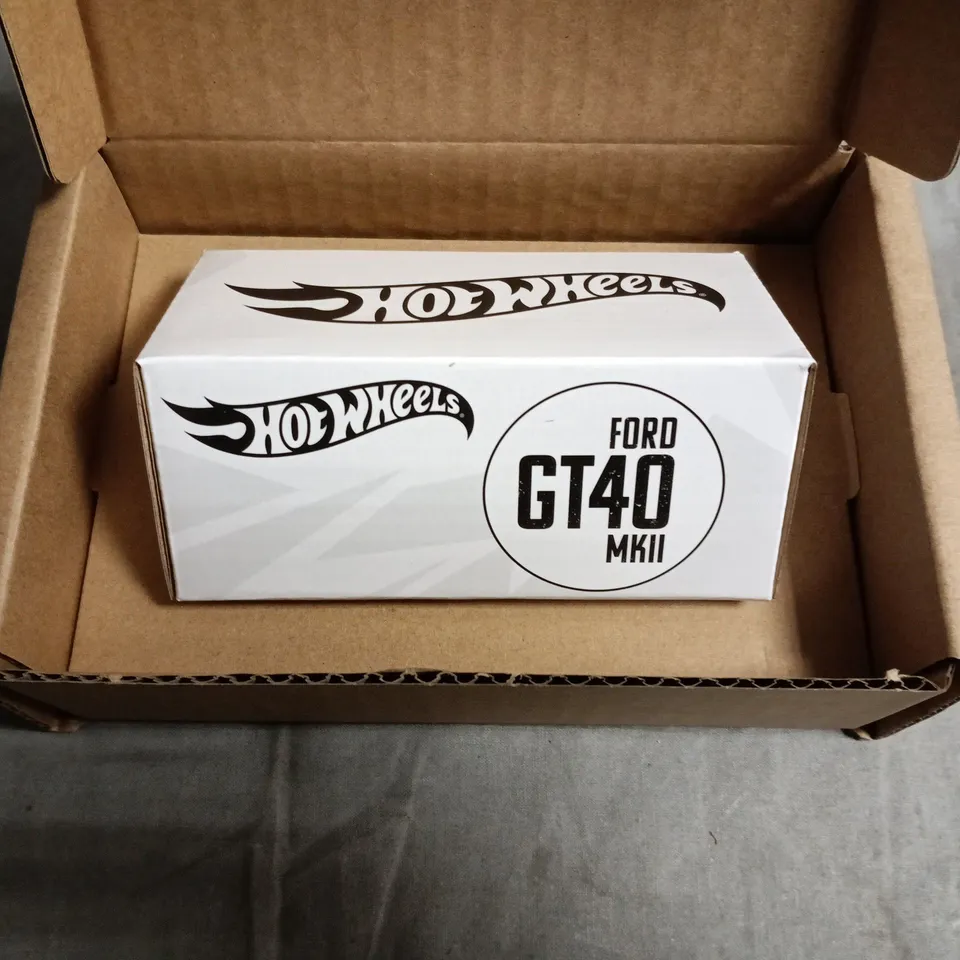 SEALED AND BOXED HOT WHEELS FORD GT40 MK11 DIE CAST CAR