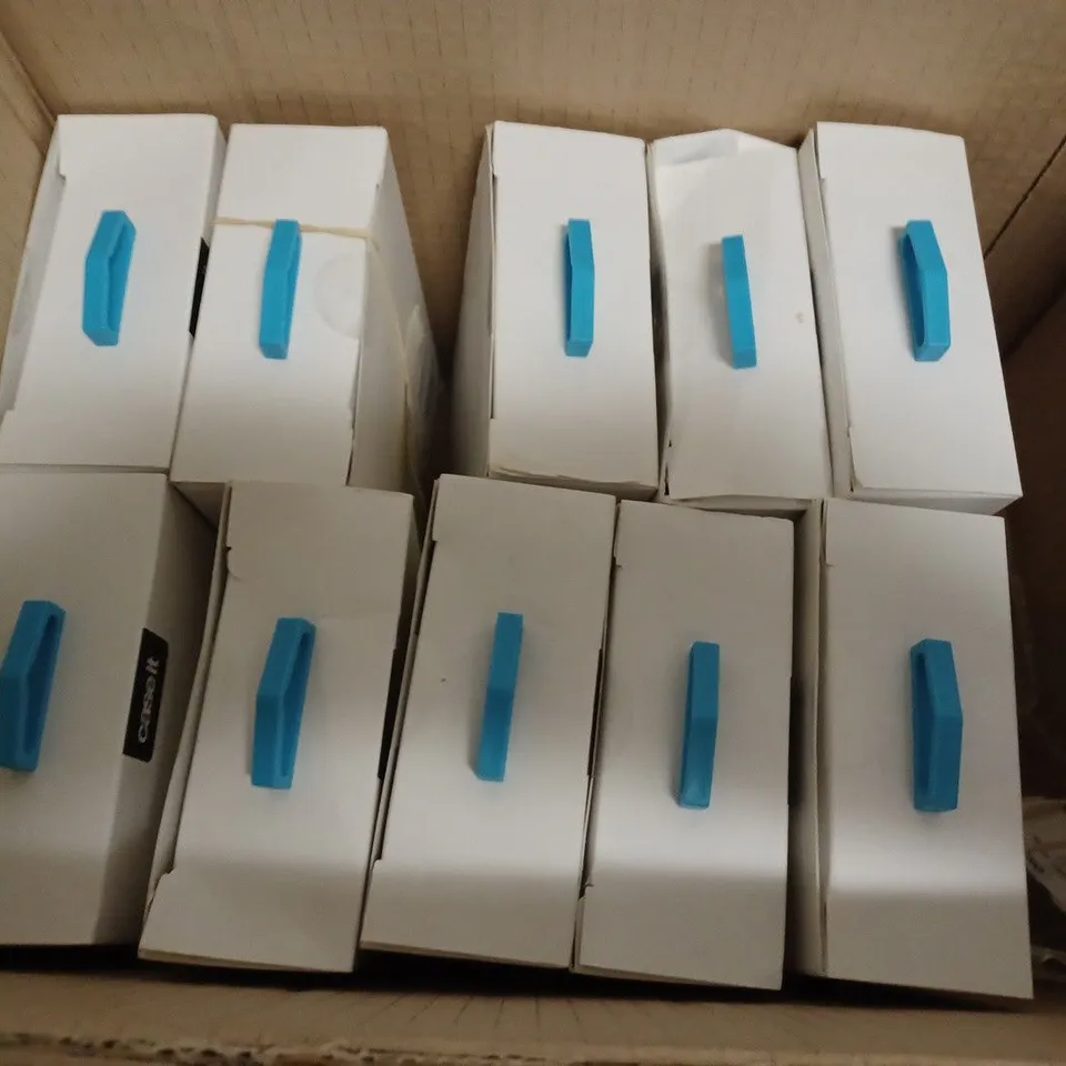 BOX OF APPROX 10 CASE IT ITEMS INCLUDING SCREEN PROTECTOR AND PHONE CASE