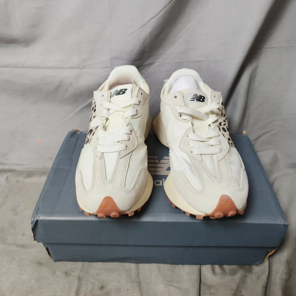 BOXED PAIR OF NEW BALANCE 327 WOMENS ANIMAL PRINT TRAINERS IN WHITE - UK 4.5