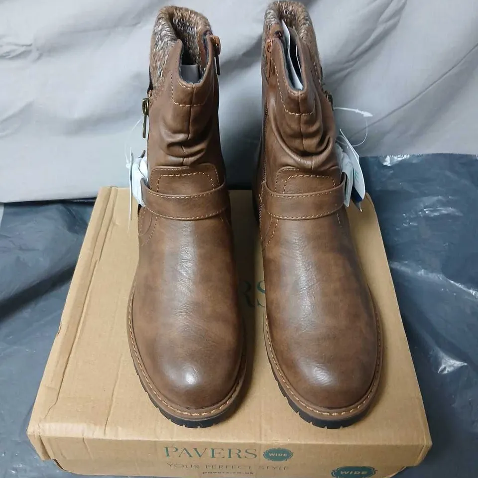 PAVERS WIDE BROWN LEATHER-EFFECT ANKLE BOOTS, FUR-LINED – UK 7 (EU 40)