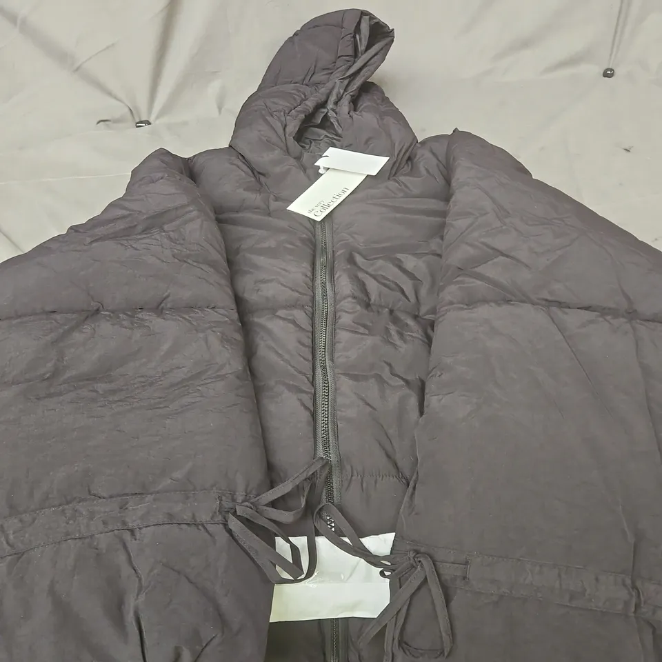 THE VERY COLLECTION LONG PADDED COAT WITH BELT BLACK SIZE 18