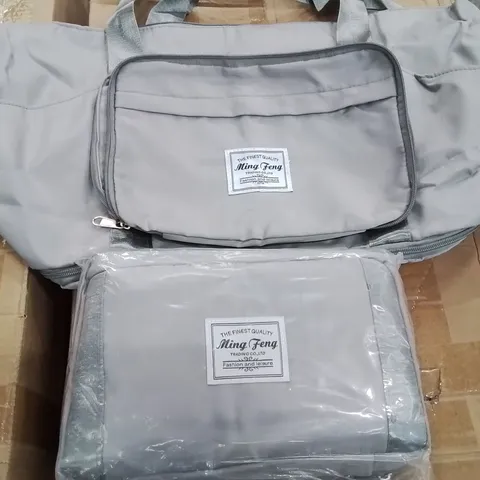 BOX CONTAINING LARGE AMOUNT OF BRAND NEW FOLD OUT TRAVEL BAGS
