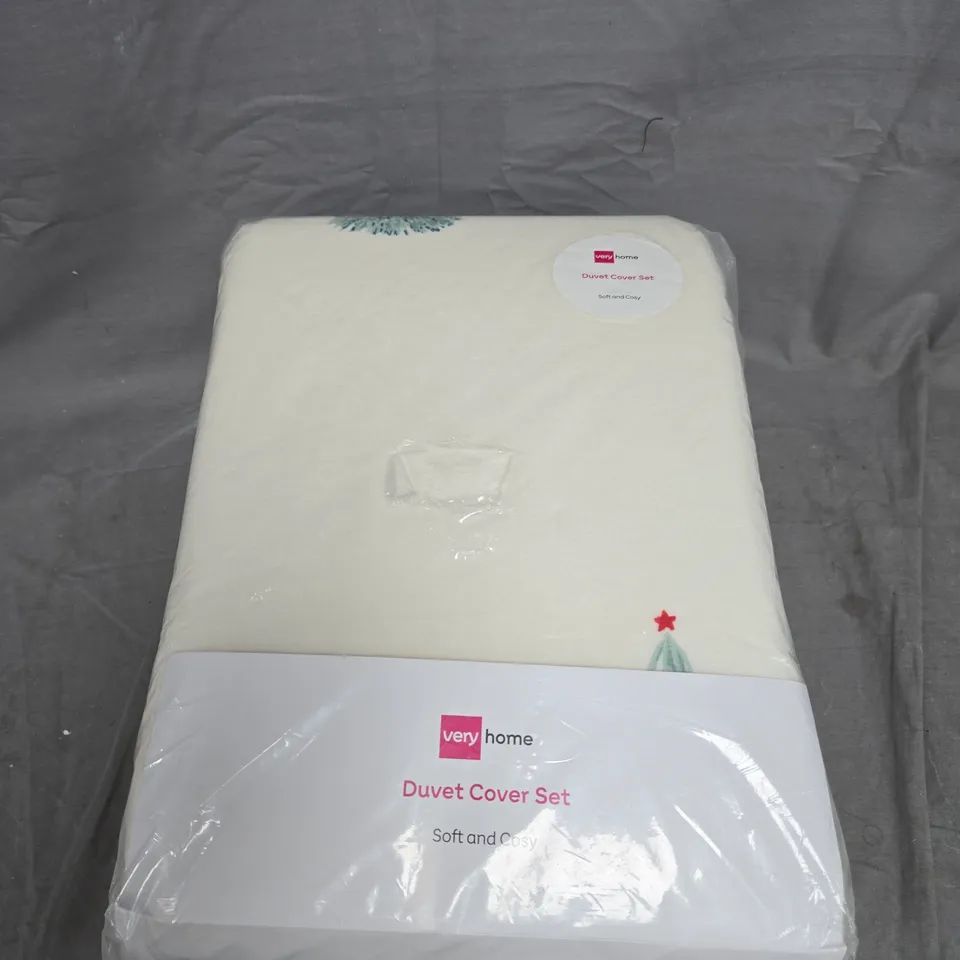 NORDIC TREES CHRISTMAS FLEECE DUVET SET - KING 