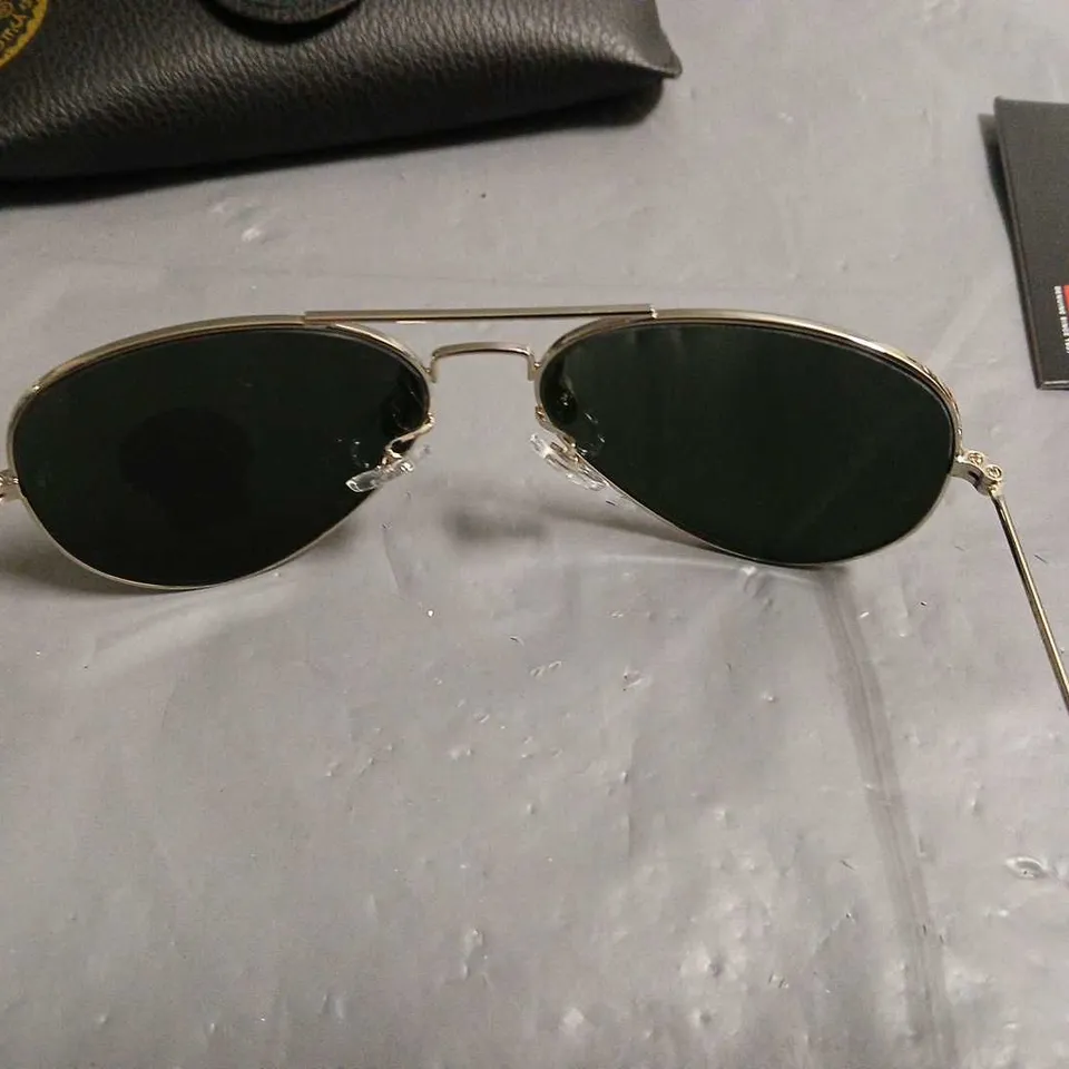 BOXED PAIR OF RAY BAN GLASSES WITH REFLECTIVE G-15 LENS IN CASE