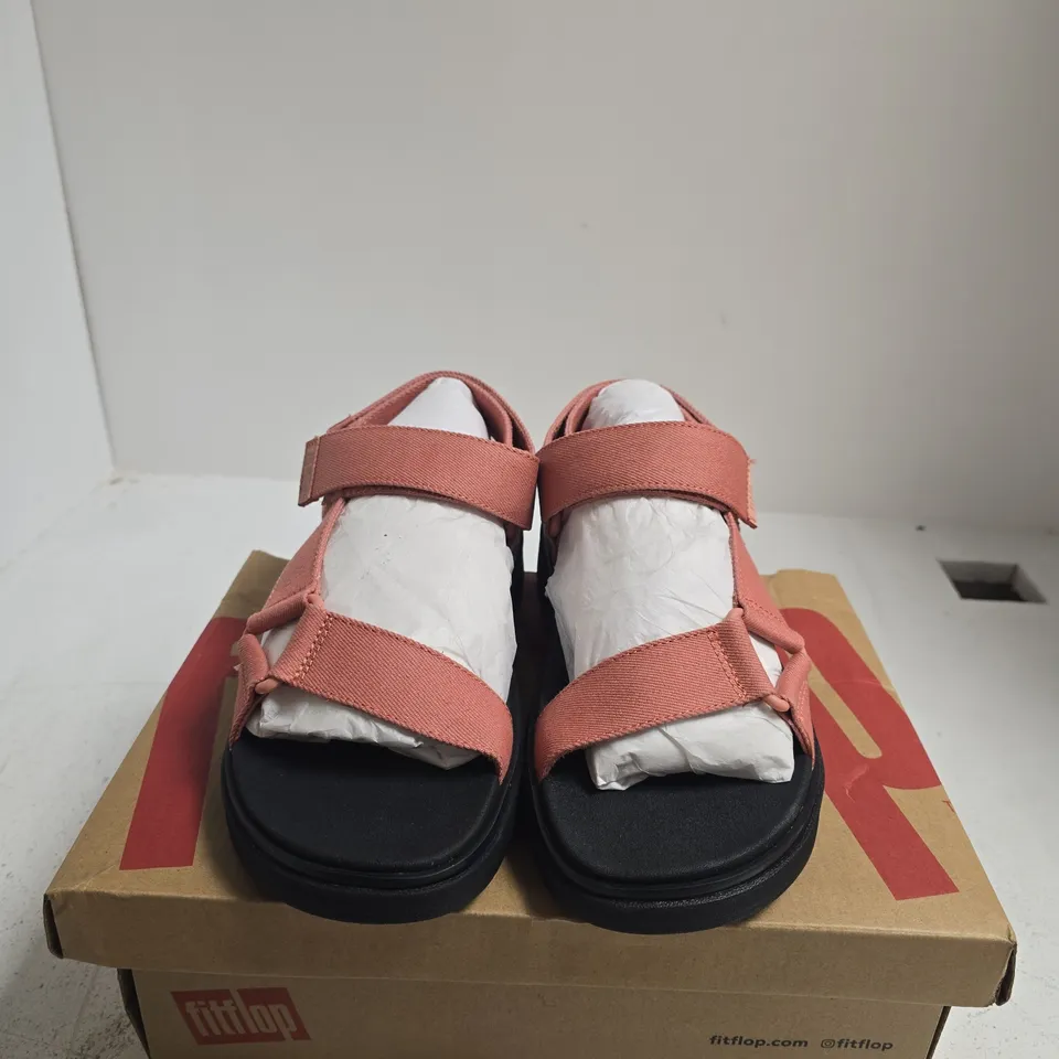 FITFLOP DESERT BLUSH DENIM BACK-STRAP SANDALS – UK 7