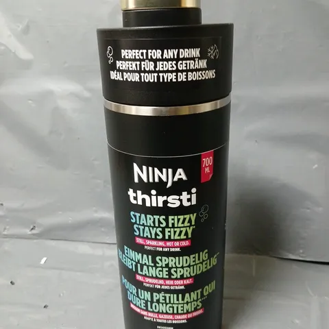 NINJA THIRSTI WATER BOTTLE AND FLASK - 700ML - BLACK