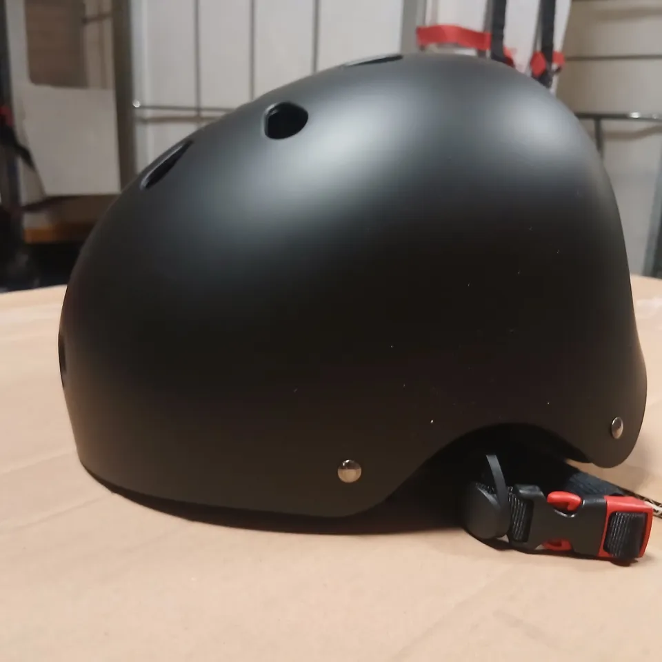 APPROXIMATELTY 20 BLACK MATTE HELMET – PROTECTIVE BIKE/SKATE HELMET WITH ADJUSTABLE STRAP