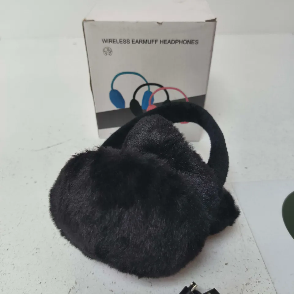 BOXED WIRELESS EARMUFF HEADPHONES IN BLACK
