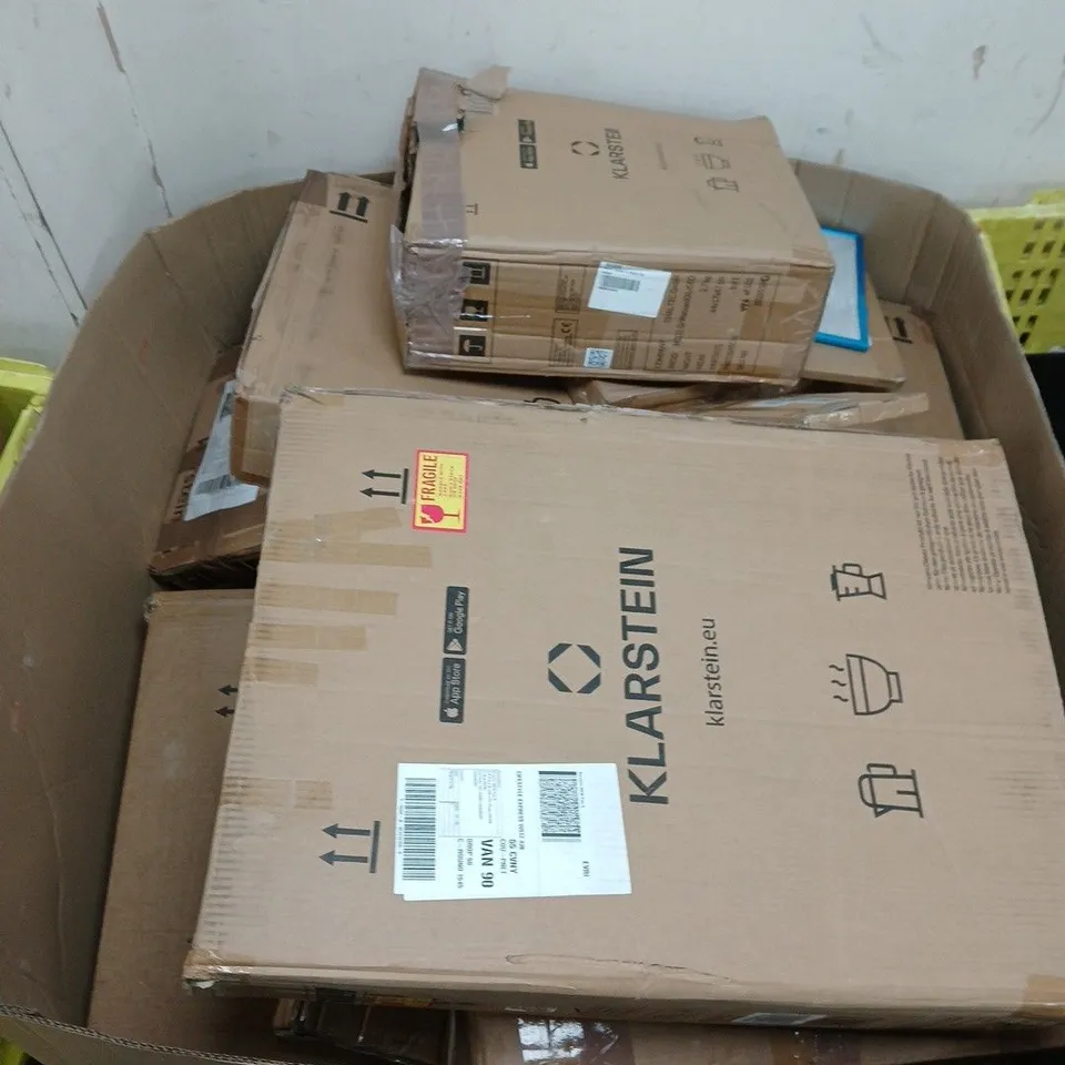 PALLET OF APPROXIMATELY 15 ASSORTED DAMAGED ITEMS TO INCLUDE PENDANT LAMP, GLASS HEATER, INDUCTION HOB, ETC - COLLECTION ONLY