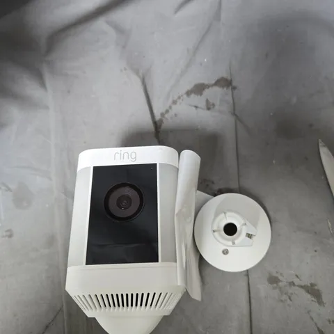 RING SPOTLIGHT CAM PLUS – PLUG-IN SECURITY CAMERA (WHITE)