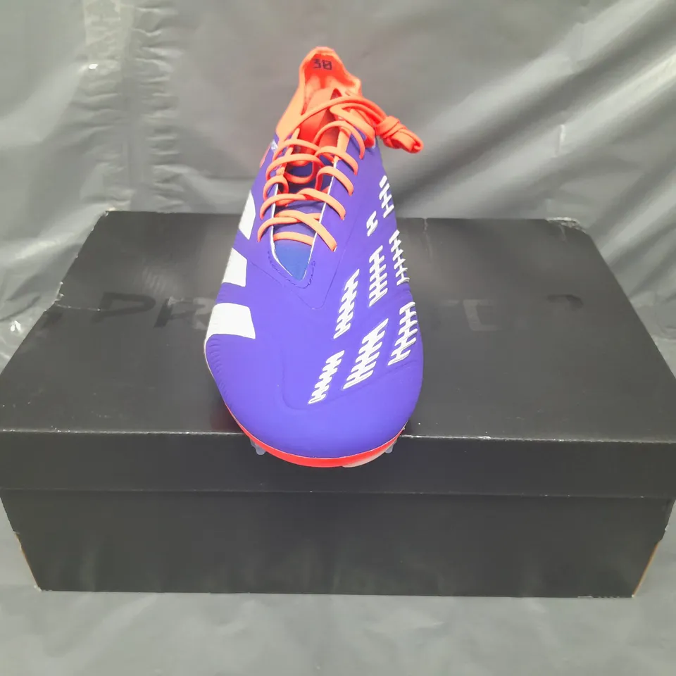 BOXED PAIR OF ADIDAS PREDATOR ELITE FOOTBALL BOOTS IN BLUE/WHITE/RED UK SIZE 11