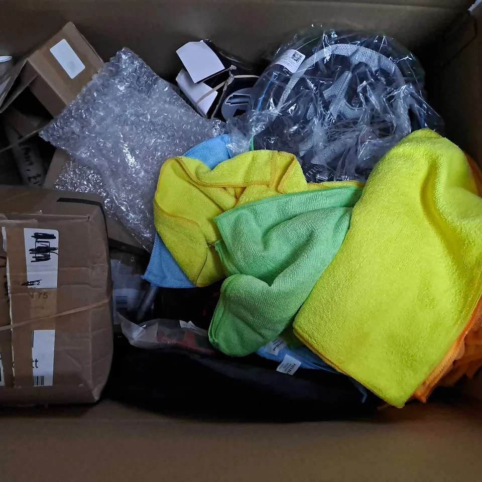 LARGE BOX OF CAR ITEMS TO INCLUDE MICRO FIBER CLOTHS - BIKE HELMETS - BIKE EXHAUST / COLLECTION ONLY  