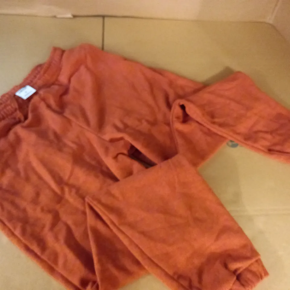 GYMSHARK ORANGE JOGGERS - M